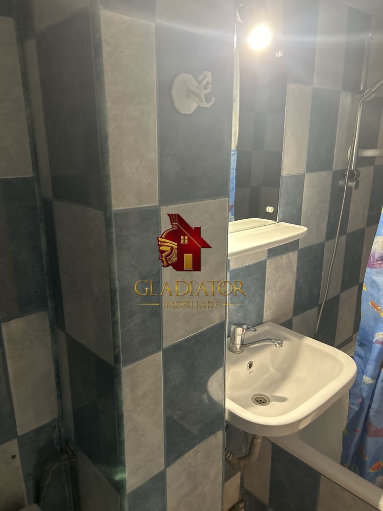 Apartament 4 camere in Dacia, etajul 2/4, ZONA cu acces rapid centru - Poză 6