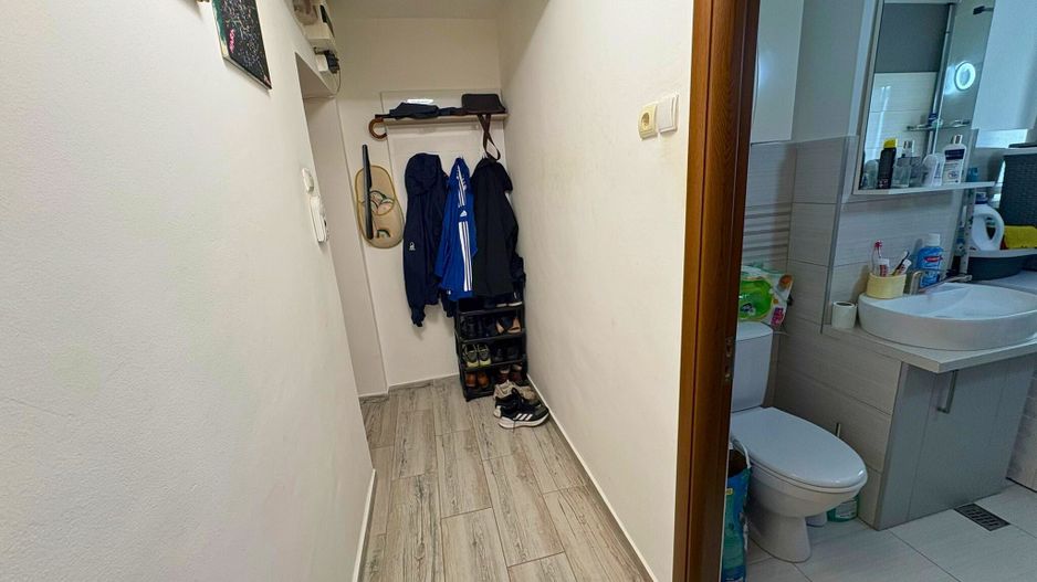 Apartament 2 camere decomandat zona Simeria (lângă piața Dolar) - Poză 7