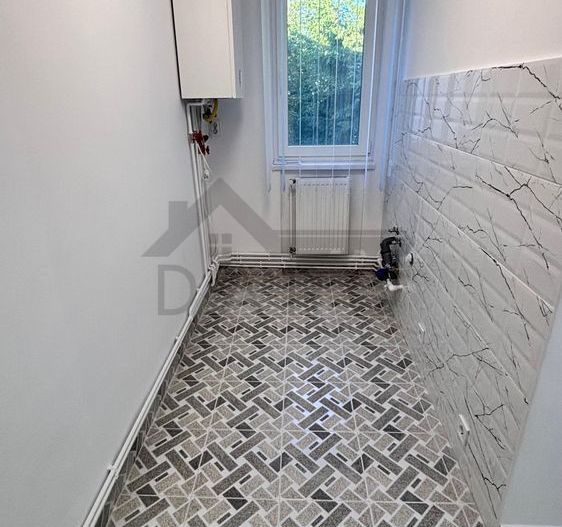 Vand apartament cu 3 camere - Poză 6