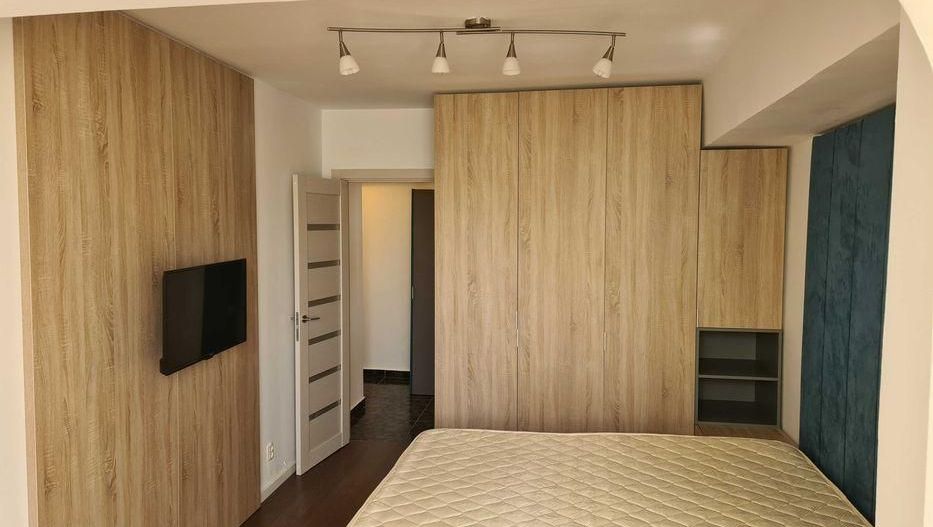 AP. 2 CAMERE P-TA SUDULUI, BLOC REABILITAT, BUCATARIE DESCHISA, CURAT - Poză 1