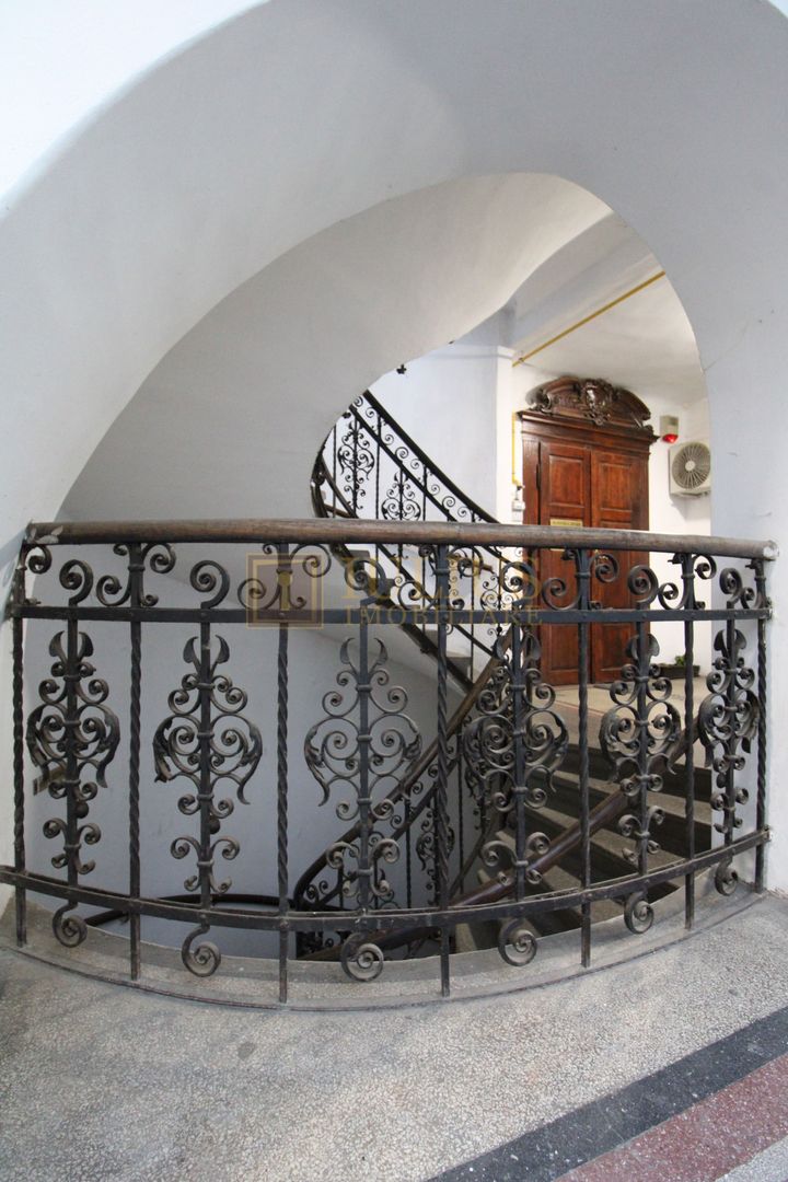Spatiu birou in Piata Unirii; Eugen de Savoya. - Poză 2