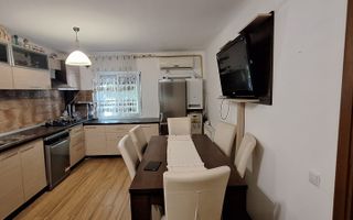 Apartament 4 camere, Etaj 1 de vanzare in cartierul 1 mai - Poză 1