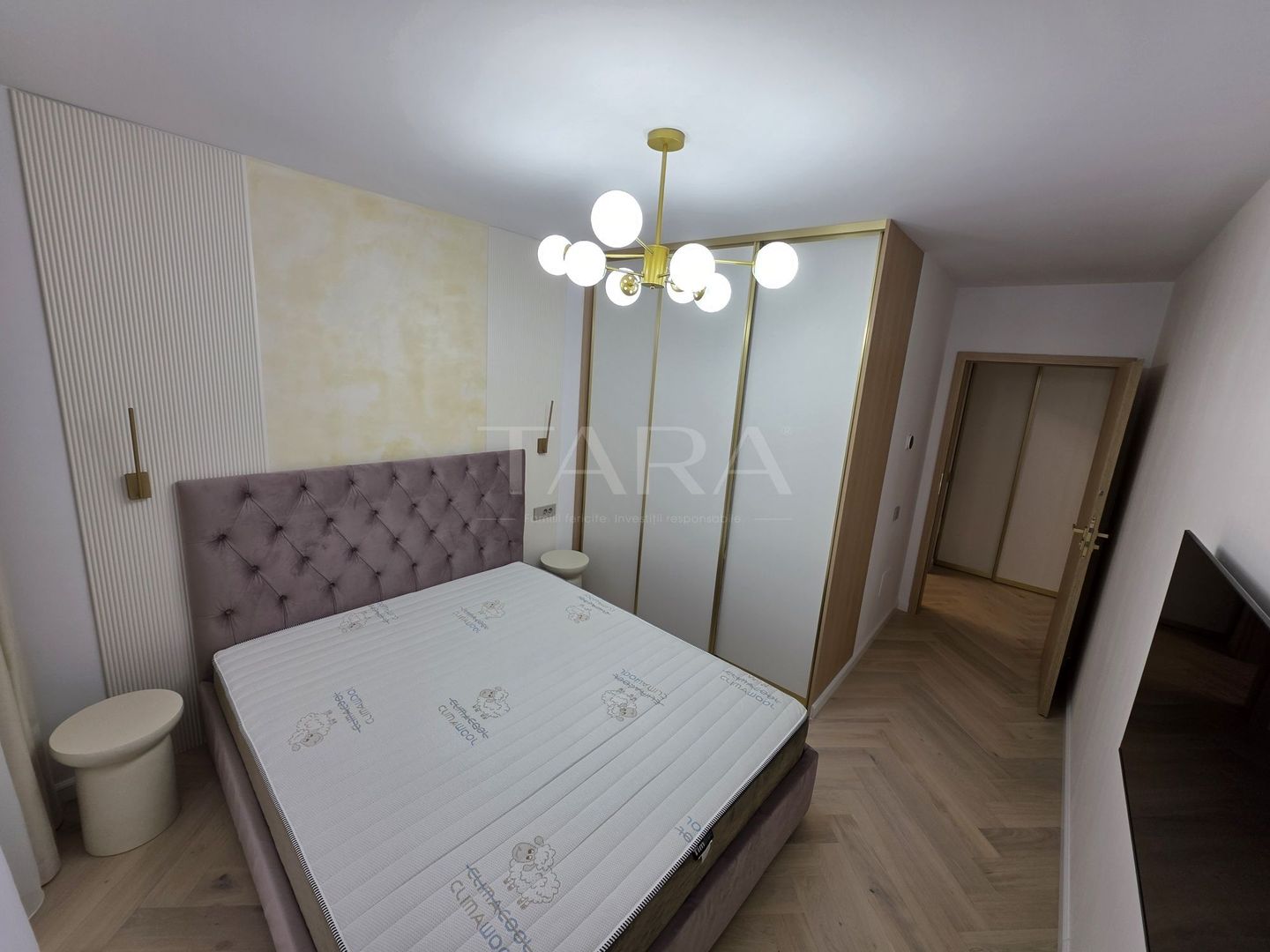 Apartament elegant cu terasă și finisaje premium – gata de mutare. - Poză 4