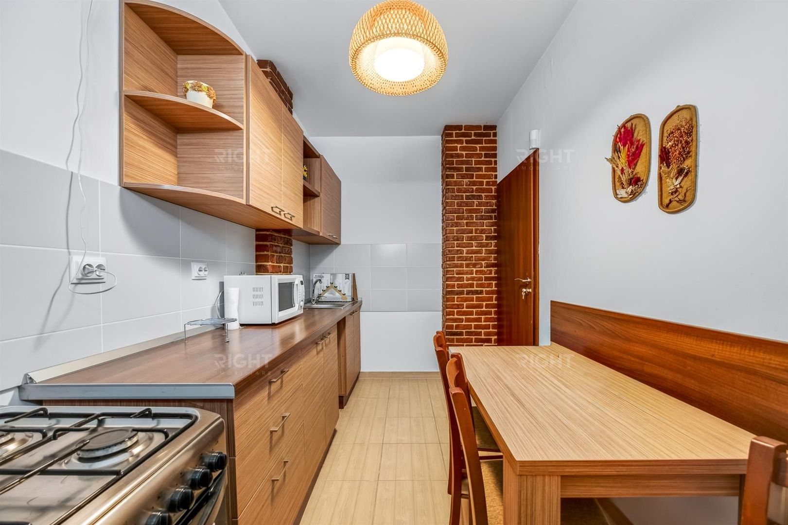 Casa pe 3 niveluri | Terasa cu priveliste | 3 parcari | Pozitie centrala - Poză 34