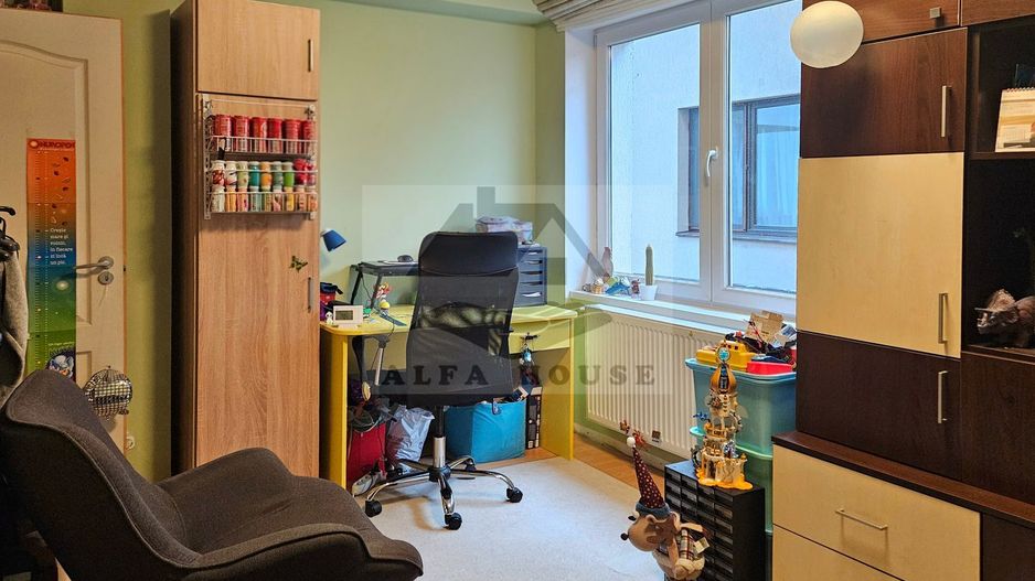 Oportunitate - Apartament cu trei camere in vila, zona Tractorul 70 mp - Poză 21