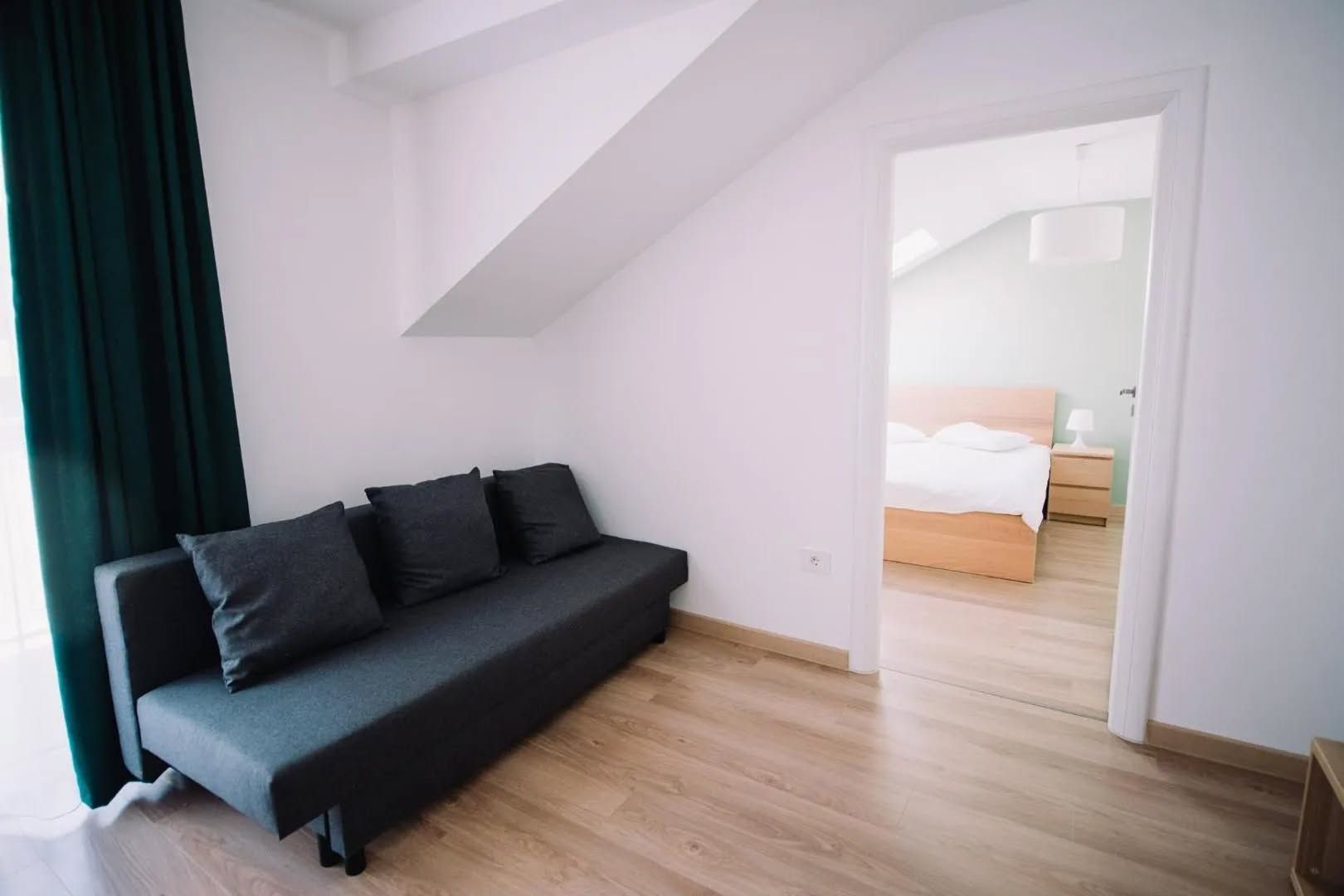 Ap cu 2 camere la cheie, mobilat/utilat + parcare inclusă-99000 e+tva - Poză 14