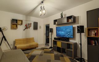 Apartament cu 2 camere de vanzare -Pacii-cu centrala - Poză 1