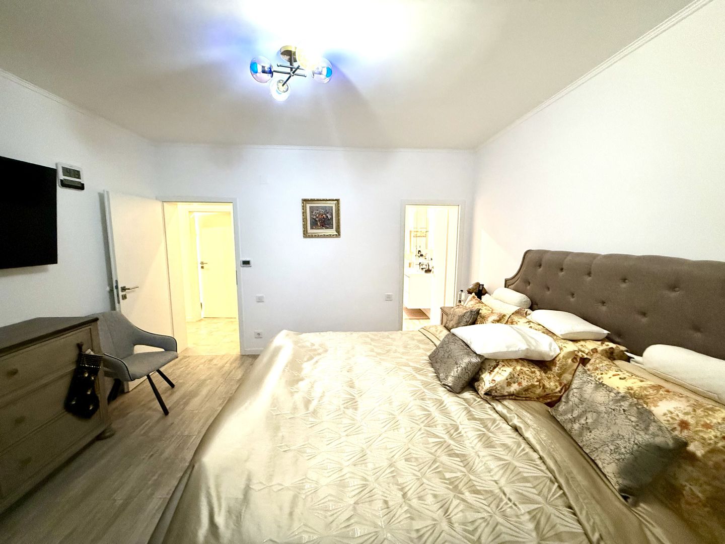 Vila în stil American - Total independentă energetic, garaj + terasă! - Poză 26