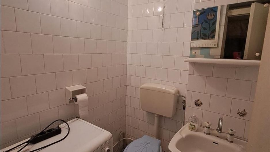 Etaj 1  Bucovina 3 camere decomandat - Poză 9