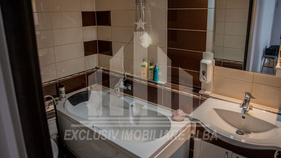 Apartament cu 2 camere decomandate, 2 bai, etaj intermediar, Ampoi 1 - Poză 5