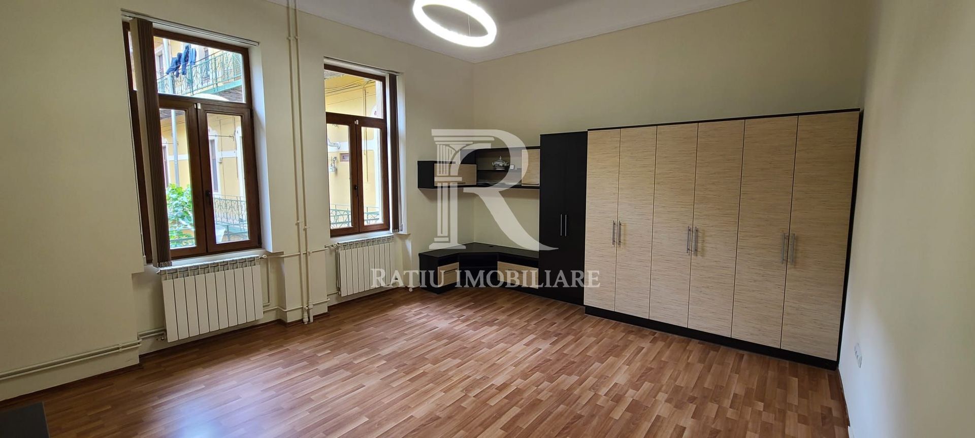 Apartament cu 2 camere | Etajul 1 | Pietonala | Ultracentral | Oradea - Poză 1