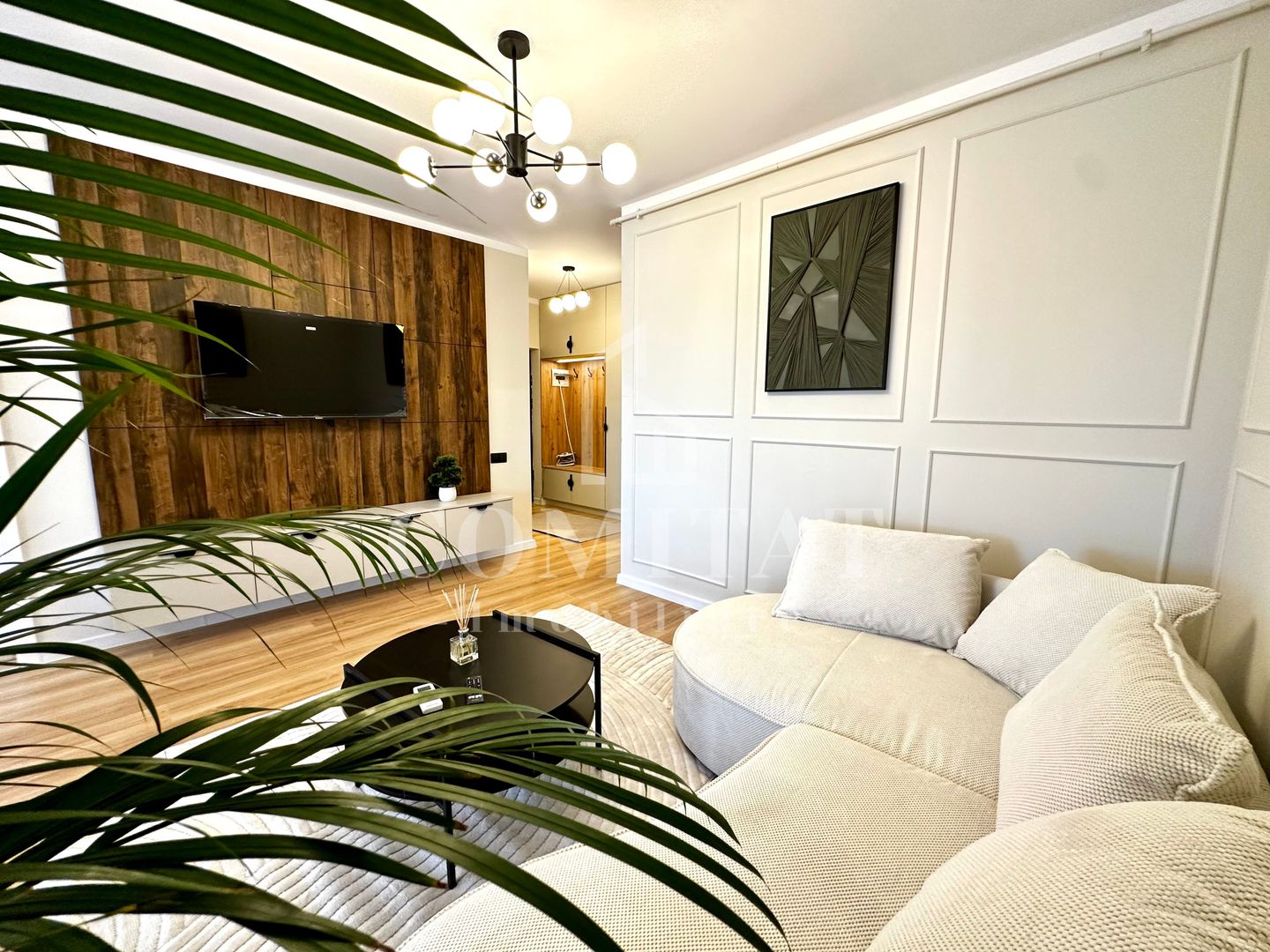 Apartament ultrafinisat | Etaj intermediar | Zona Str Tineretului - Poză 2