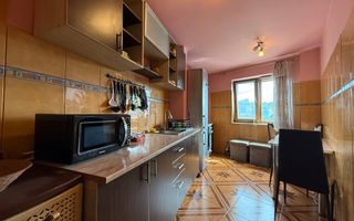 Apartament cu 2 camere decomandat , etaj intermediar , zona Big! - Poză 7