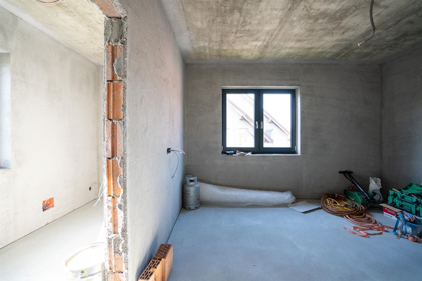 Casa in Oradea 2 dormitoare 2 bai garaj - Poză 8