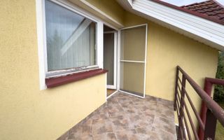 Vila superba cu cinci camere zona centrala - Poză 23