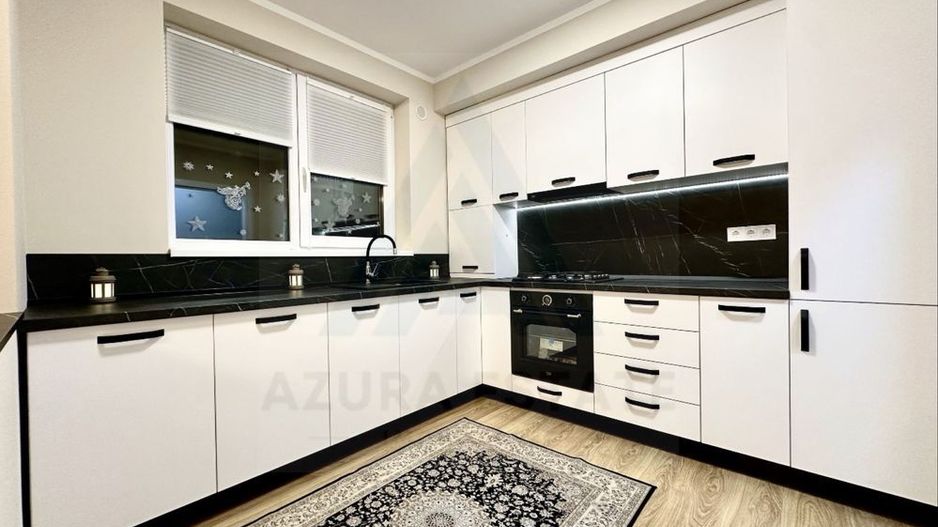 Apartament ultrafinisat 2 camere balcon 7.5 mp si parcare in Cristian - Poză 6