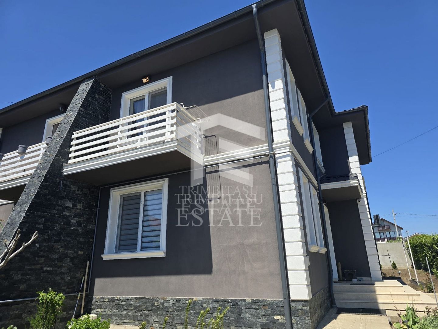 Mangalia - Vila tip duplex moderna. - Poză 1