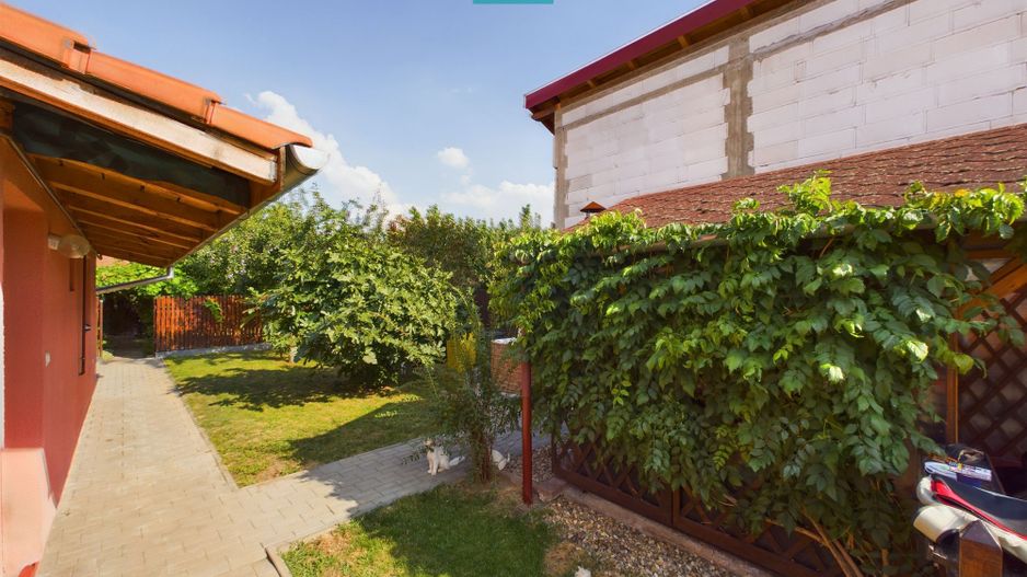 Casă cu 7 camere și 2 băi in Grădiște - Poză 26