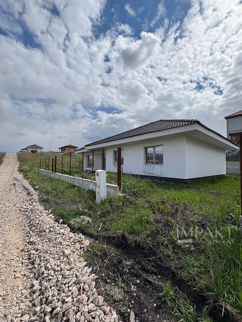 Casa superba pe un singur nivel, situata in Chinteni, zona Profi! - Poză 3