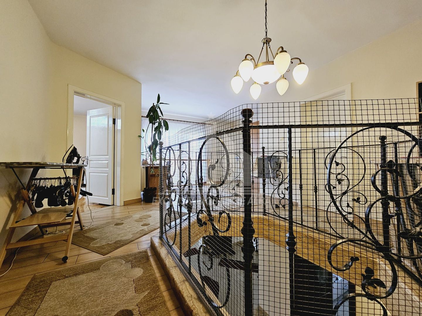 Casa individuala | Pensiune | 550 mp | 1100 mp teren | Cetate - Poză 9