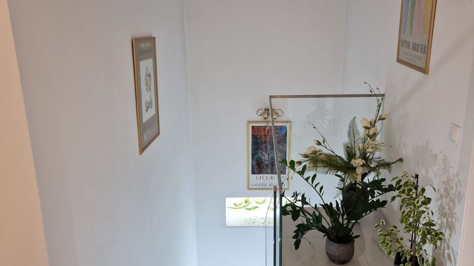 Inchiriem vila cu etaj zona Floreasca Central - Spital Floreasca - Poză 7