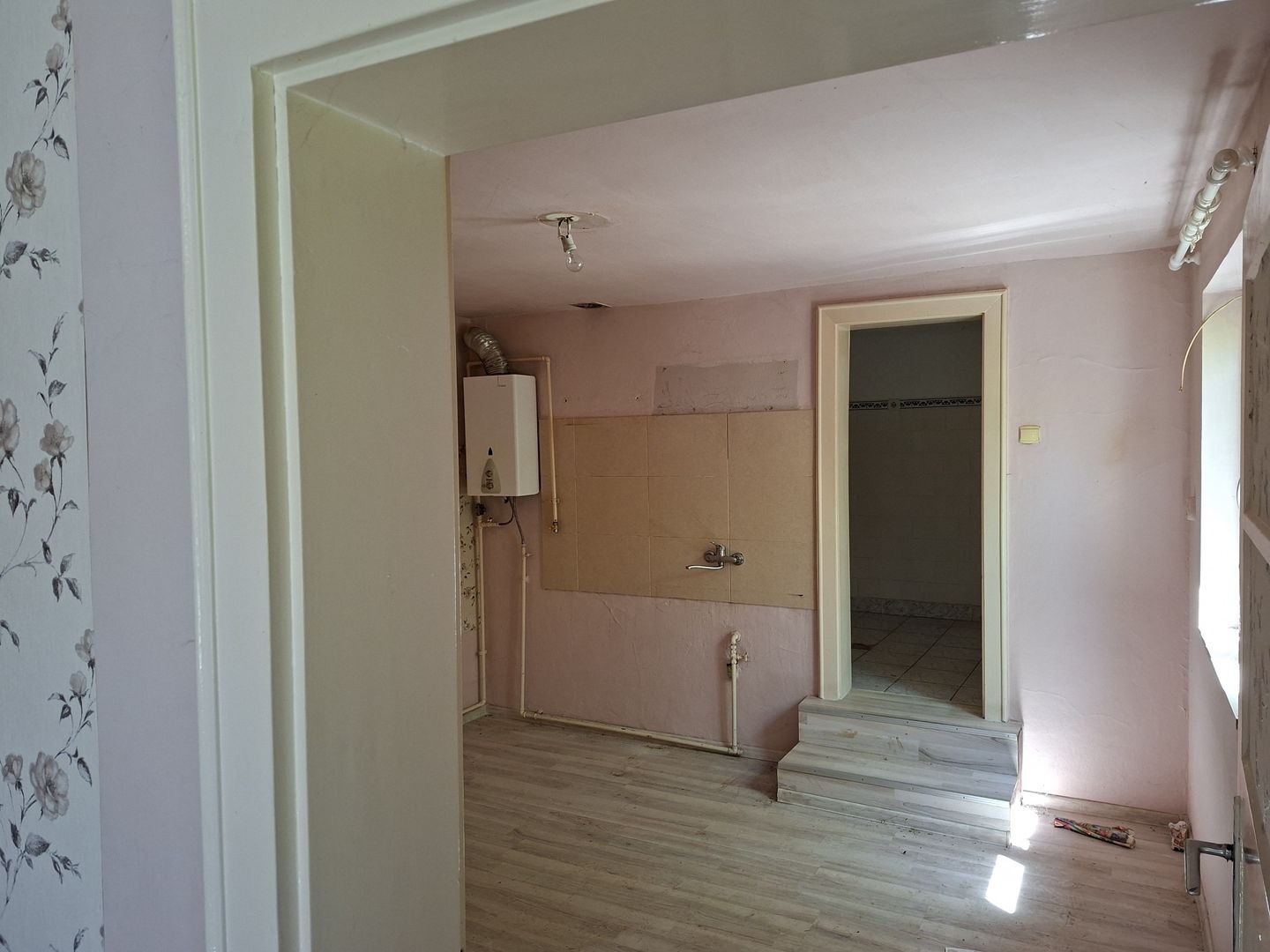 BRASADAS vinde casa 3 cam cu teren 5 ari in 14 Mai. - Poză 6