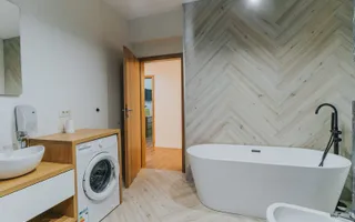 3 camere, ultracentral, Oradea. 235 000 E. Comision 0 - Poză 18