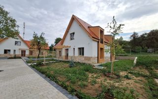 0% COMISION 3 Case individuale,  199 mp utili,  teren 533 mp, sat Gheorgheni - Poză 8