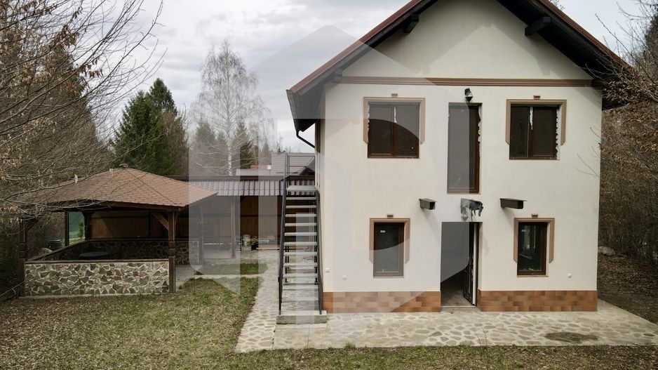 Casa de Vacanță în Valea Avrigului cu 3 Dormitoare //  120 mp - Poză 1