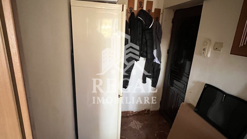 Apartament de vânzare – zona Micro 6 - Poză 3