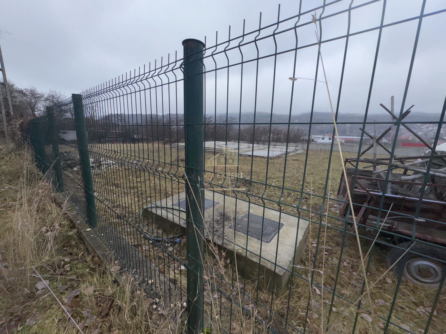 TEREN INTRAVILAN 2200 MP CAMPULUNG ARGES - Poză 22