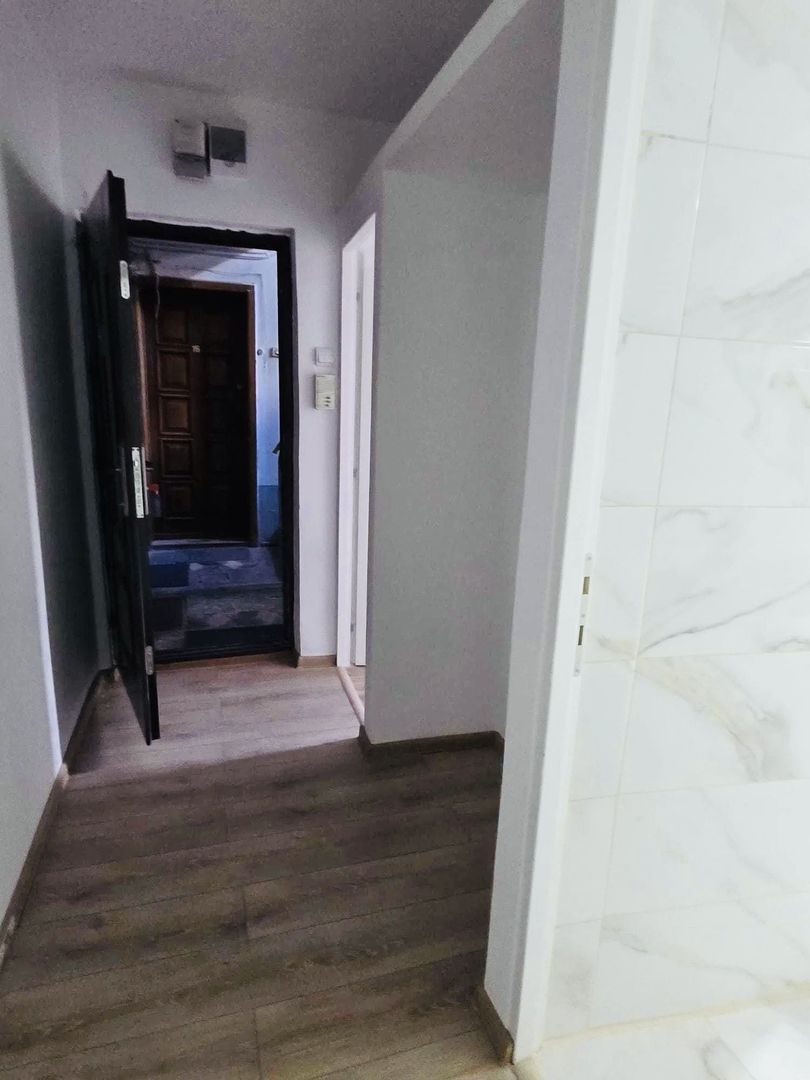 Sagului – Piața Doina | 2 Camere | Etaj 3 | Renovat Recent | Aproape de Tot - Poză 2