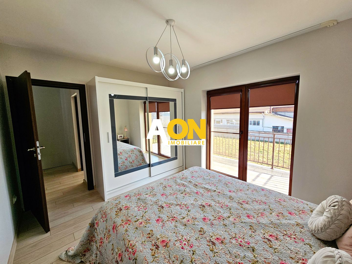 1/2 Duplex, 4 camere, mobilat, utilat, 230 mp, zona Lipoveni - Poză 17