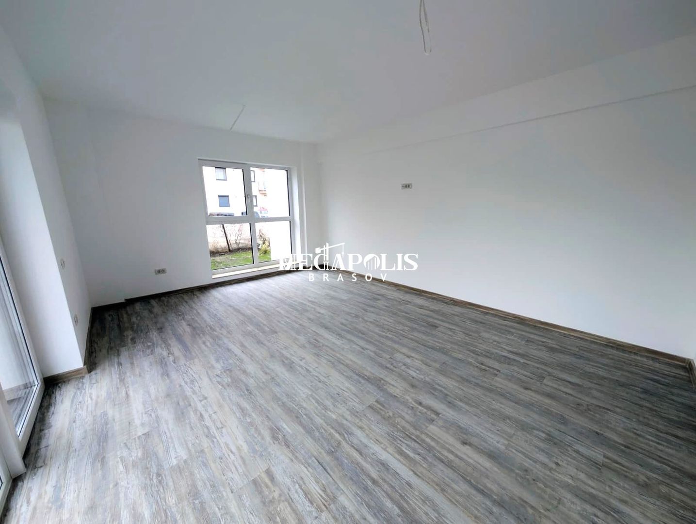 Garsoniera Finisata/ Brasov-Tractorul - Poză 3