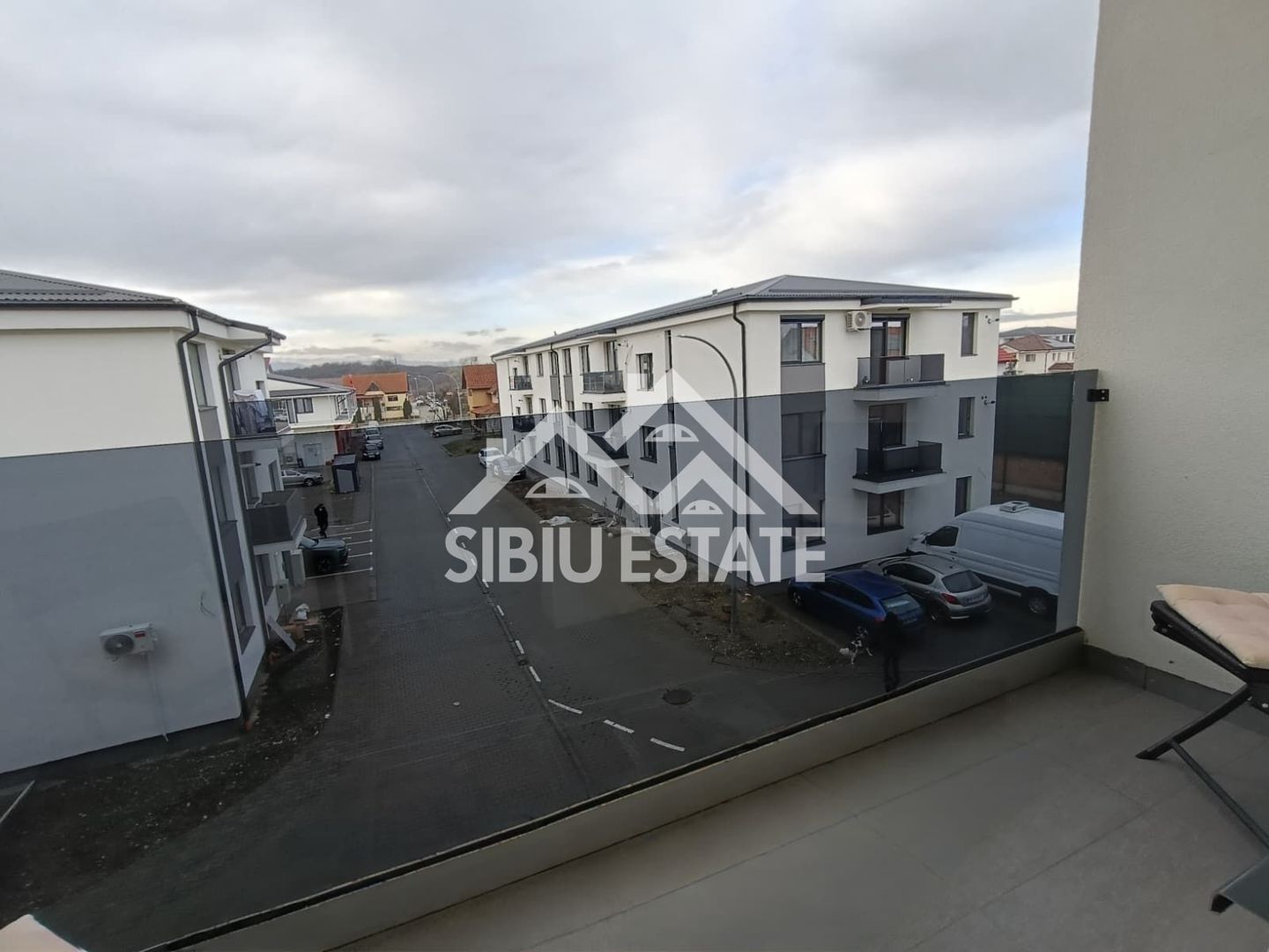 Aparatment de inchiriat,3 camere, parcare ,Selimbar - Poză 7