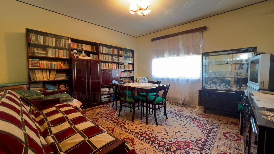 Apartament 2 camere decomandat zona centrala 36,500 euro negociabil - Poză 1