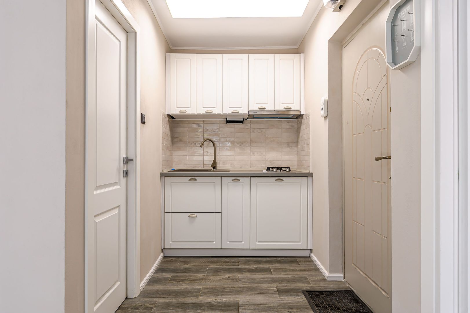 Apartament 3 camere renovat - zona Banu Mărăcine - Poză 2