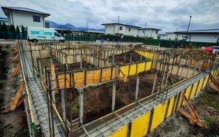 DIFERIT Haus ,Cristian,500 mp cu autorizatie,CASA IN CURS DE EXECUTIE - Poză 2