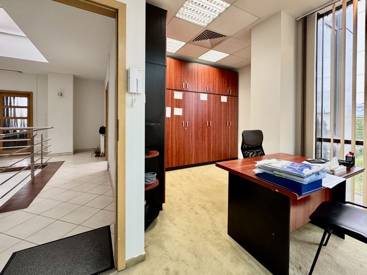 Spațiu pentru birouri langa Funshop Buziașului - Poză 29