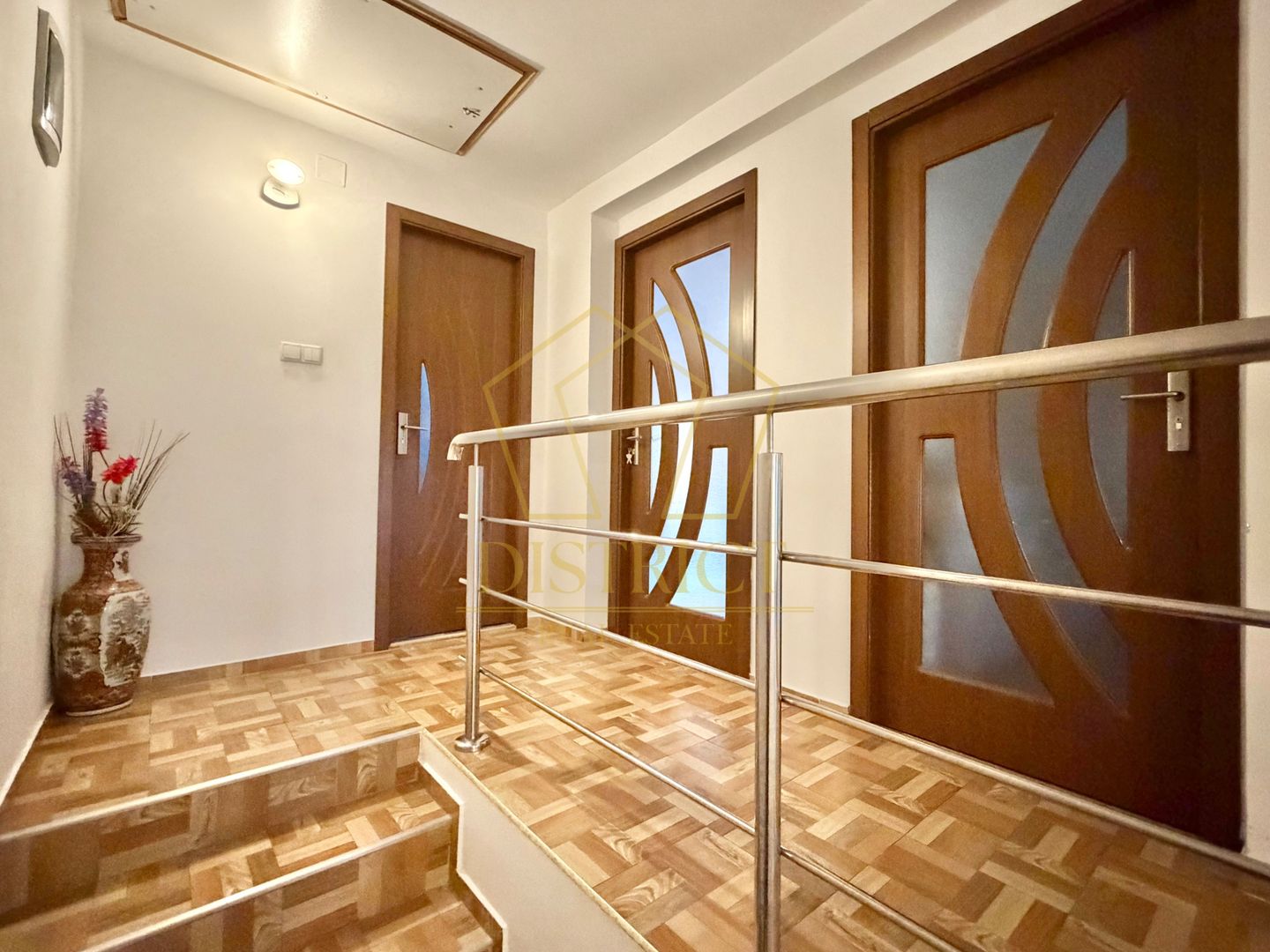 Duplex cu 4 camere si 2 bai complet mobilat si utilat in Giroc langa Zone 2. - Poză 13