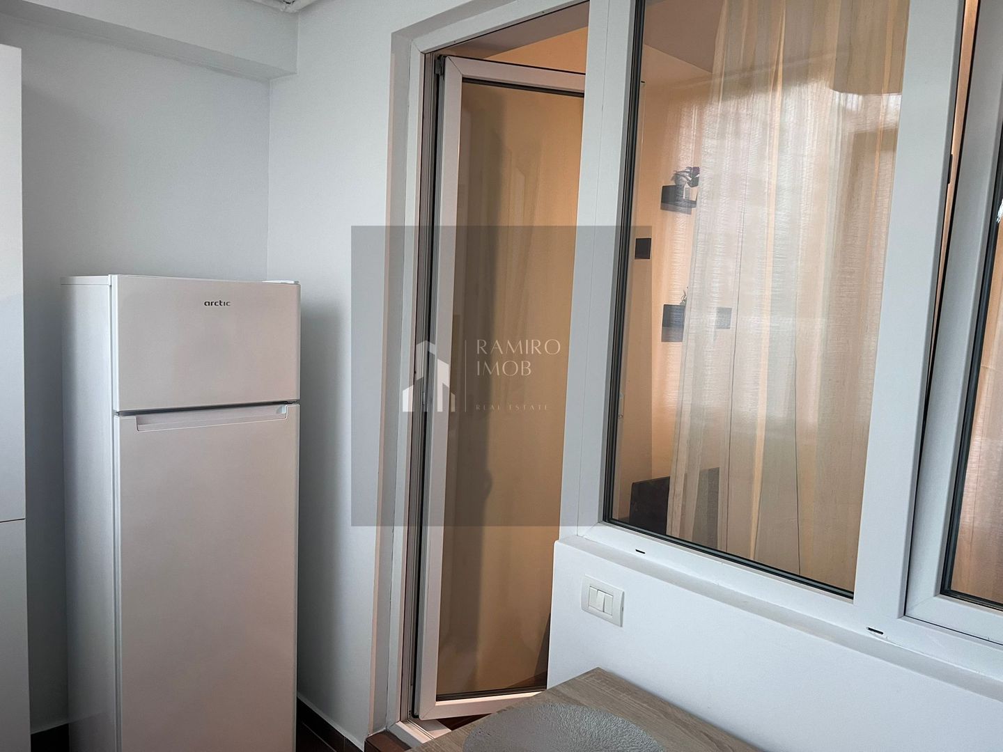 Garsoniera studio Militari Residence - Poză 8