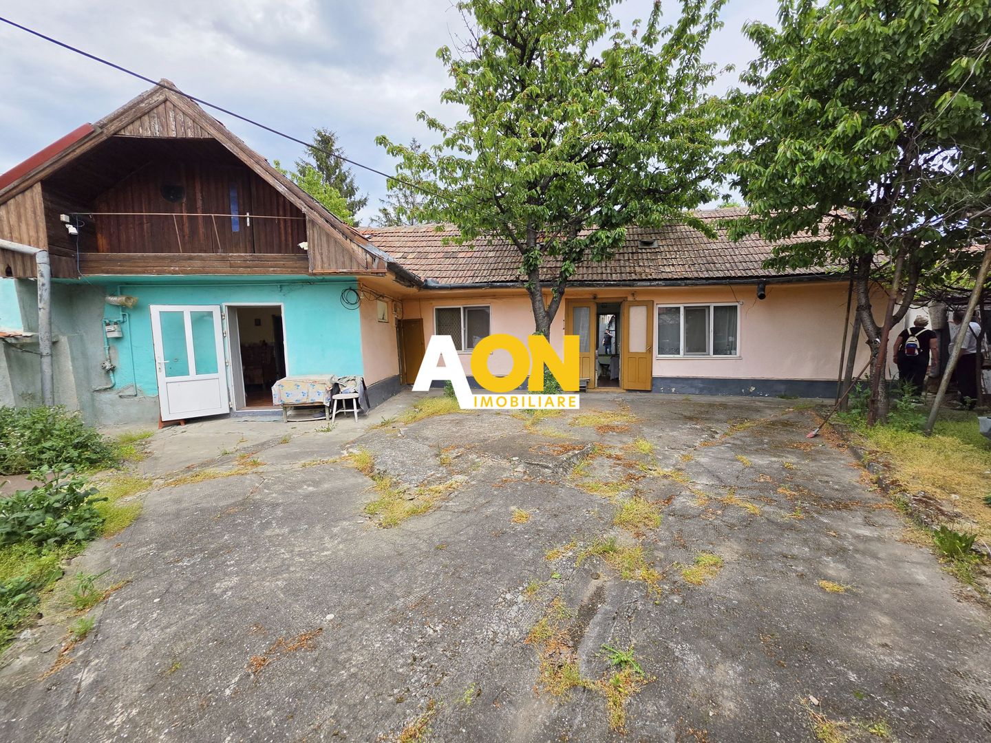Casă veche cu 3 camere, 259 mp teren, la asfalt, zona Prefectura - Poză 1