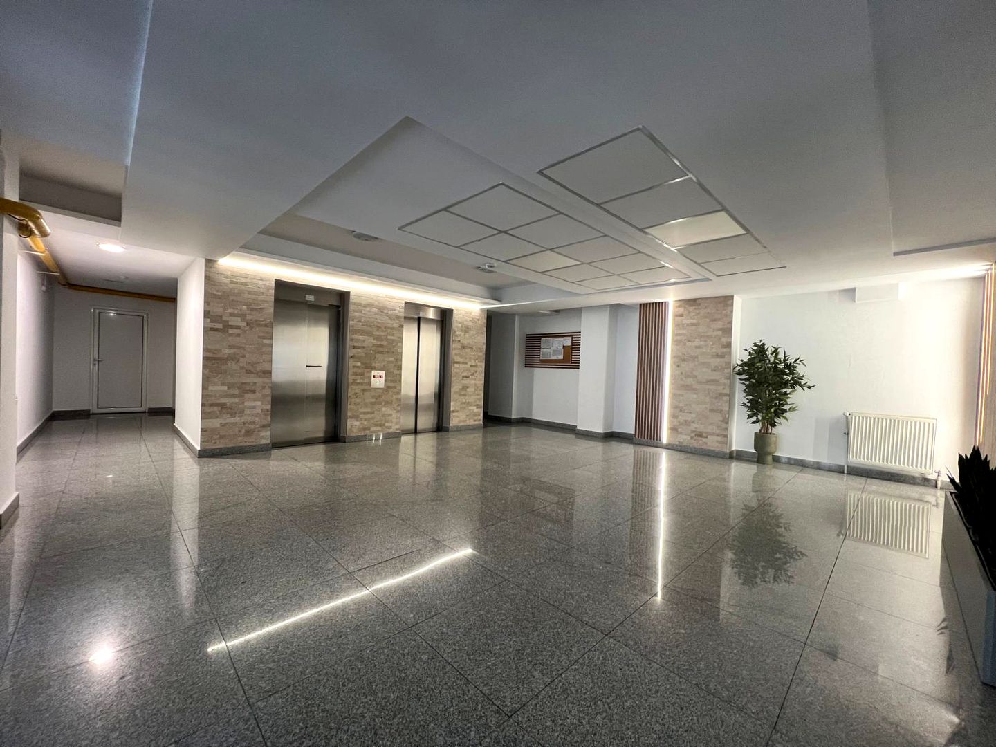 Apartament semifinisat, de Lux, zona semicentrală, 248mp SC, 154mp SU - Poză 19