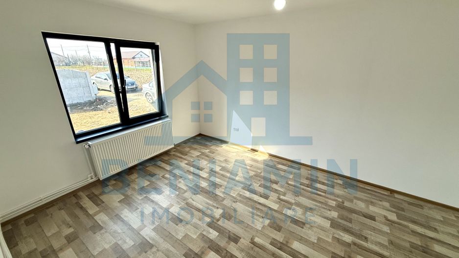 Casa Parter - 440mp teren - toate utilitătile - 2026 - Isalnita - Poză 4