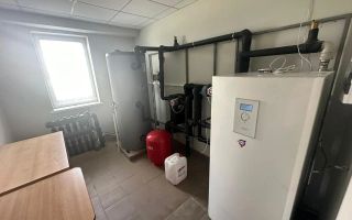 Aerodromul Horesti 24 ha teren + 1400 m2 hangare și 550 m2 cladire administrativa - Poză 14