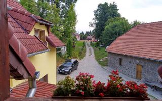 Pensiune | 10 camere | Teren |2.300 Mp - Poză 2