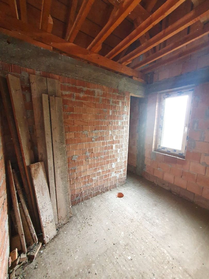 Casă la roșu de vânzare în Hărman, Cartierul Tineretului - Poză 12