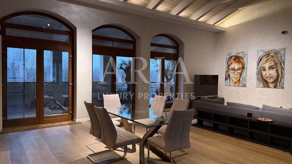 SNAGOV VILA | 36m DESCHIDERE LA LAC | PONTON 250mp | JACUZZI | SPA | BOWLING - Poză 2