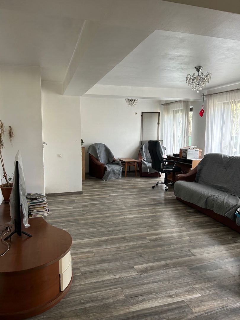 Vilă de inchiriat în Berceni - Poză 1