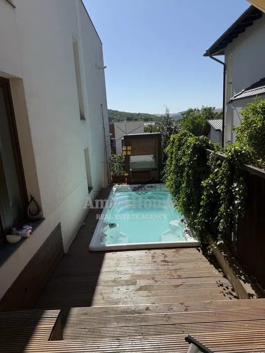 Apartament 3 camere in imobil tip vila, 79 mp, garaj, curte comuna, Gruia - Poză 18